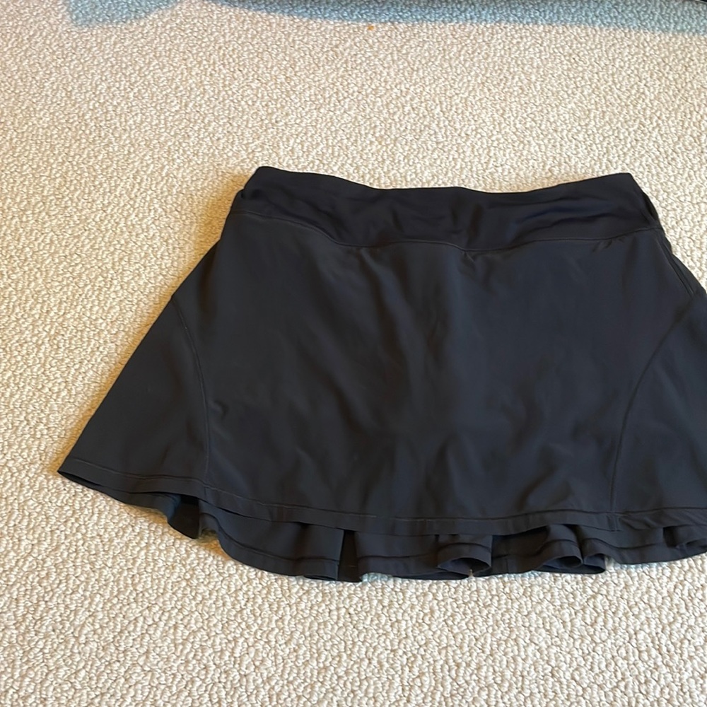 Lululemon skirt size 8 tall